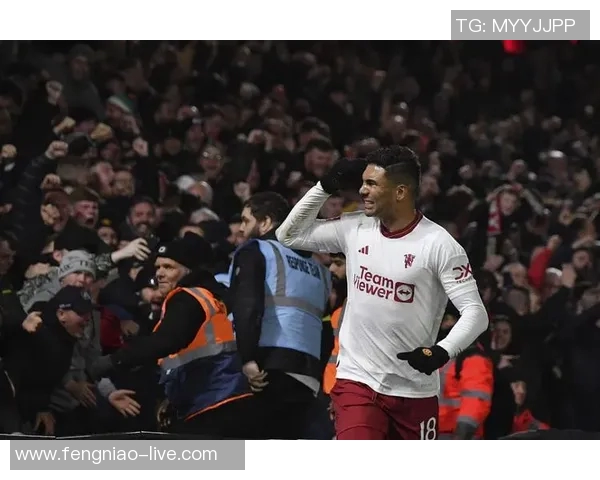 足总杯精彩对决里昂与波尔图激战成平局绝杀瞬间引发全场狂欢